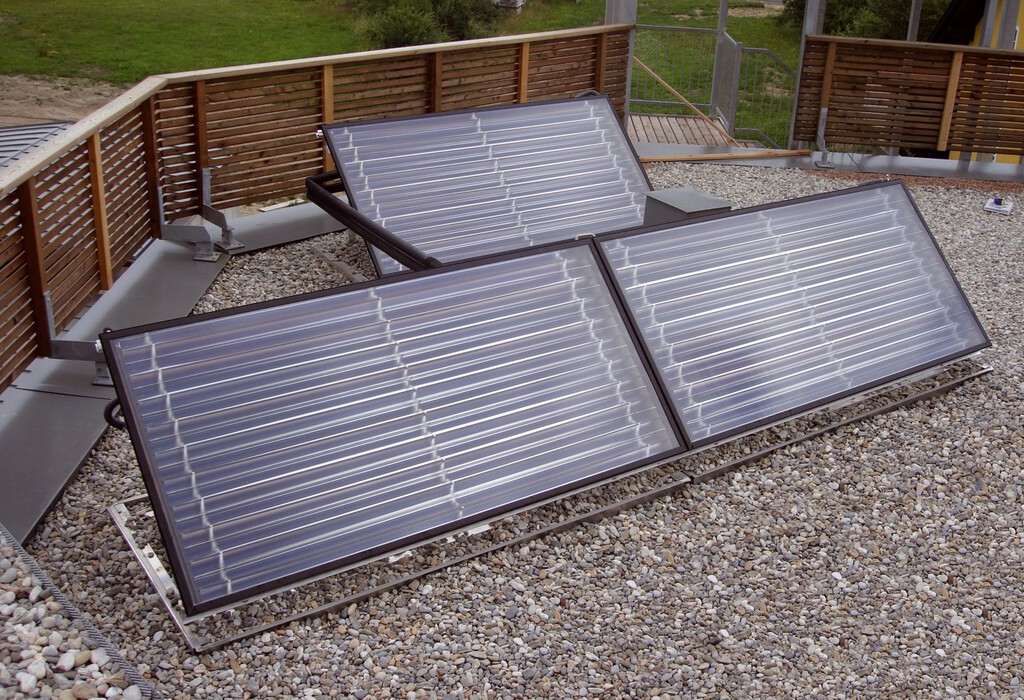 Solaranlage mit Flachdachbefestigung in Kieswannen